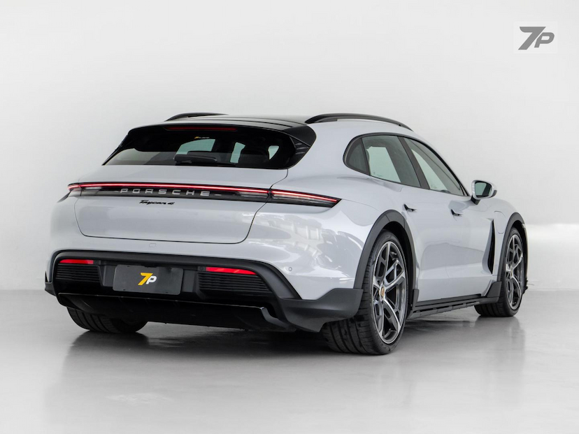 Foto do veículo PORSCHE TAYCAN  4 CROSS TURISMO (ELÉTRICO) 2023 3.010 KM 639.000,00