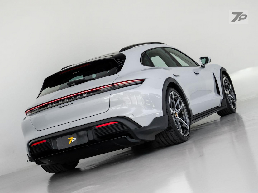 Foto do veículo PORSCHE TAYCAN  4 CROSS TURISMO (ELÉTRICO) 2023 3.010 KM 639.000,00