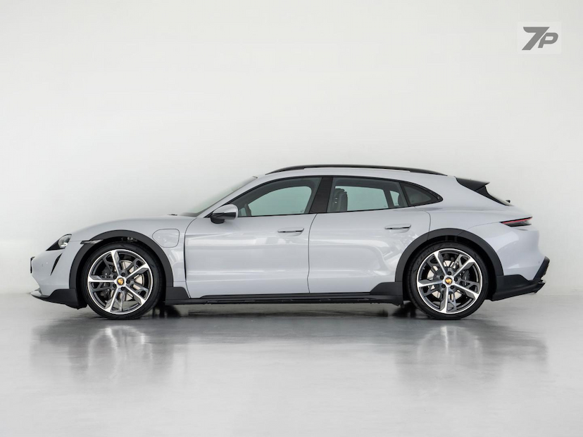 Foto do veículo PORSCHE TAYCAN  4 CROSS TURISMO (ELÉTRICO) 2023 3.010 KM 639.000,00