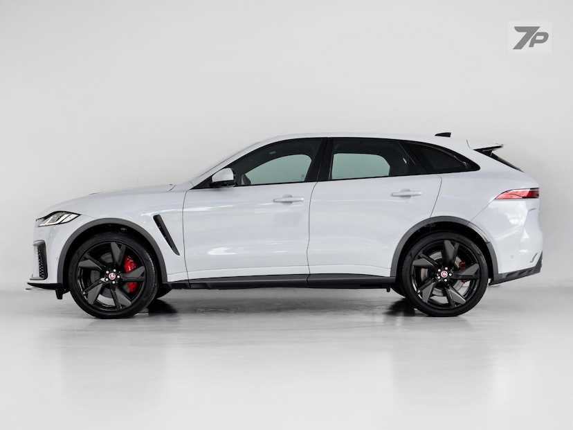 Foto do veículo JAGUAR F-PACE  550 SVR 2021 19.407 KM 515.000,00