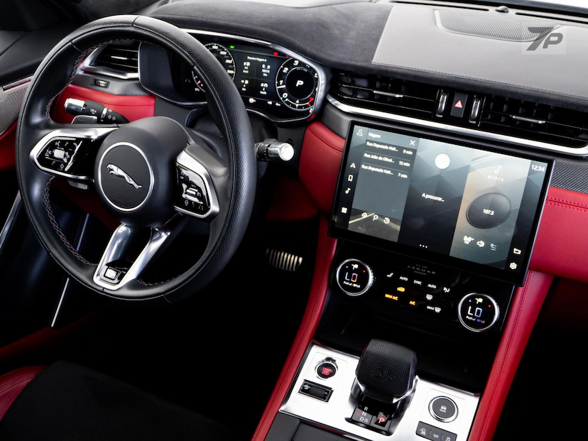 Foto do veículo JAGUAR F-PACE  550 SVR 2021 19.407 KM 515.000,00