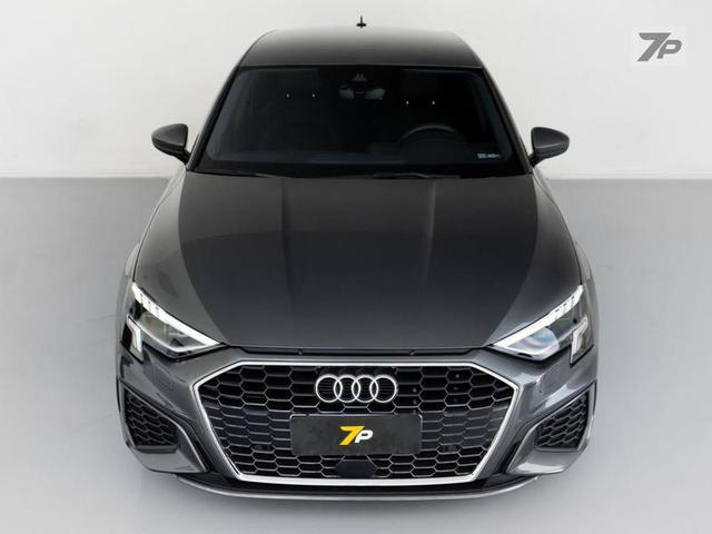 Foto do veículo AUDI A3  SPORTBACK S-LINE 2.0 TFSI S-TRONIC 2024 4.402 KM 238.500,00