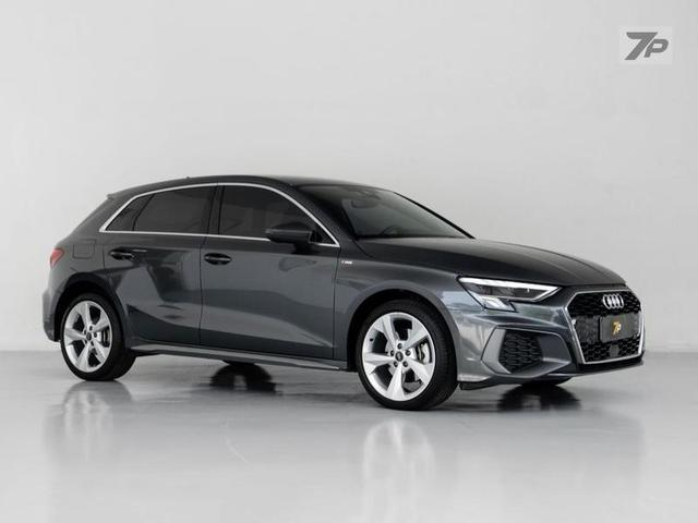 Foto do veículo AUDI A3  SPORTBACK S-LINE 2.0 TFSI S-TRONIC 2024 4.402 KM 238.500,00