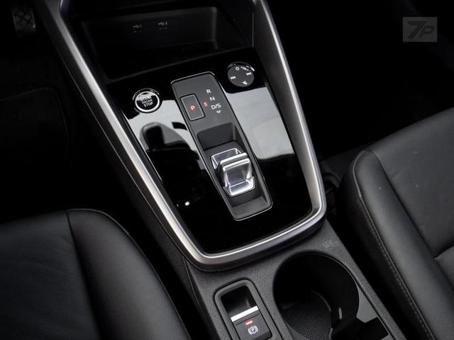 Foto do veículo AUDI A3  SPORTBACK S-LINE 2.0 TFSI S-TRONIC 2024 4.402 KM 238.500,00