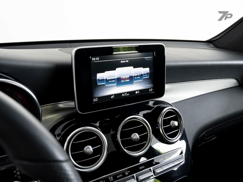 Foto do veículo MERCEDES-BENZ GLC 250 GLC2504MATIC CO 2019 37.000 KM 269.000,00