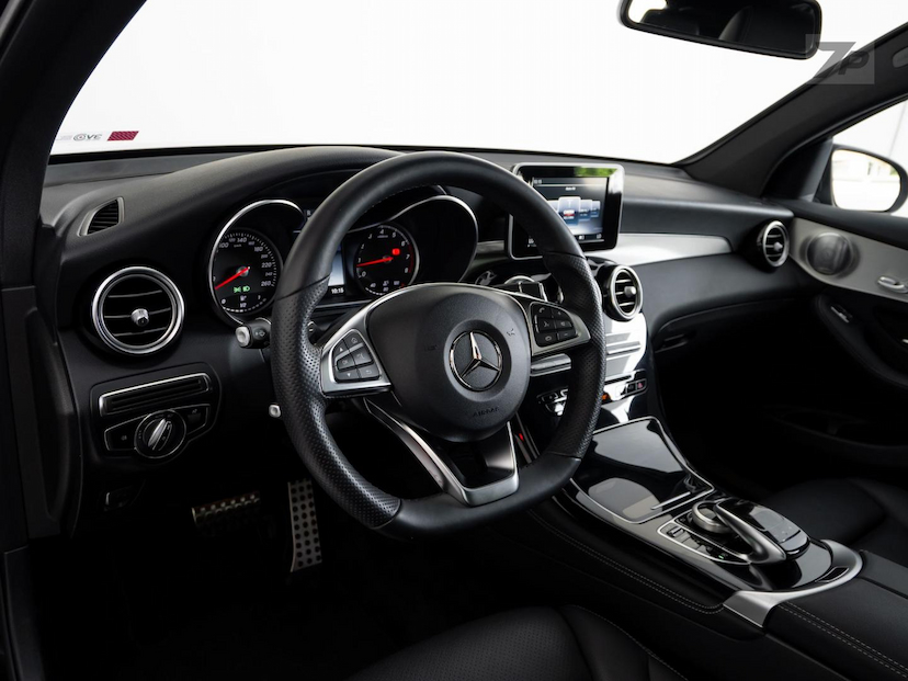 Foto do veículo MERCEDES-BENZ GLC 250 GLC2504MATIC CO 2019 37.000 KM 269.000,00