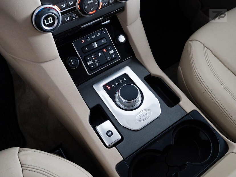 Foto do veículo LAND ROVER DISCOVERY LR  SDV6 HSE 2014 87.421 KM 150.000,00