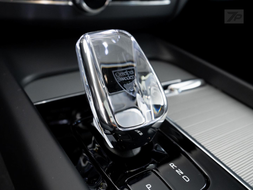 Foto do veículo VOLVO XC60 XC60 T8 ULT DARK 2024 7.987 KM 439.000,00