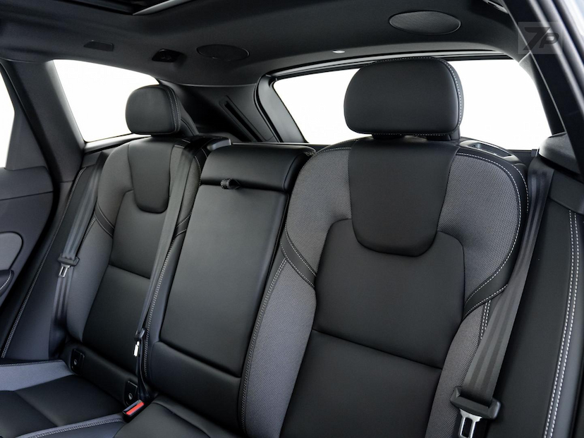 Foto do veículo VOLVO XC60 XC60 T8 ULT DARK 2024 7.987 KM 439.000,00