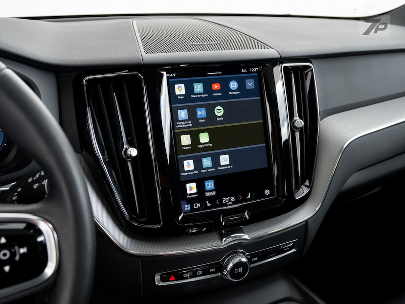 Foto do veículo VOLVO XC60 XC60 T8 ULT DARK 2024 7.987 KM 439.000,00