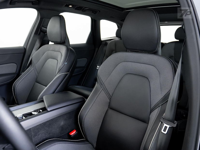 Foto do veículo VOLVO XC60 XC60 T8 ULT DARK 2024 7.987 KM 439.000,00