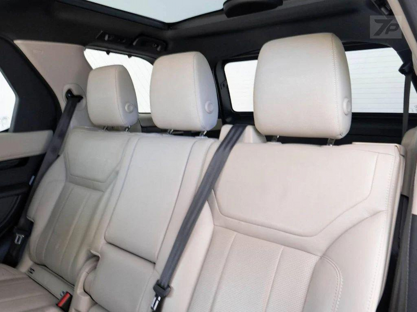 Foto do veículo LAND ROVER DISCOVERY  TD6 SE 7 2019 62.416 KM 289.000,00