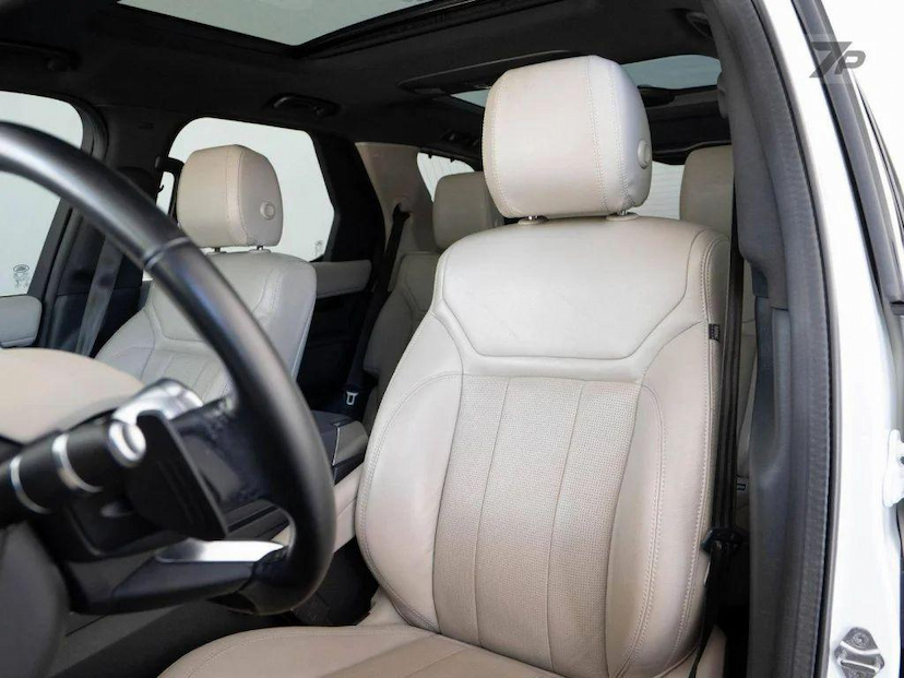 Foto do veículo LAND ROVER DISCOVERY  TD6 SE 7 2019 62.416 KM 289.000,00