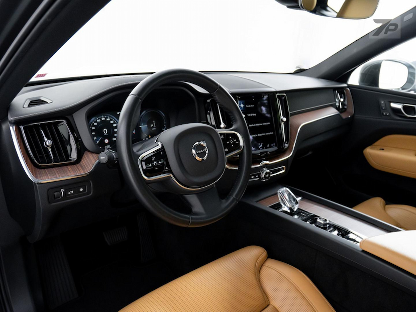 Foto do veículo VOLVO XC60 XC 60 T-8 HÍBRIDO INSCRIPTION 2.0 5P 2021 61.470 KM 259.000,00
