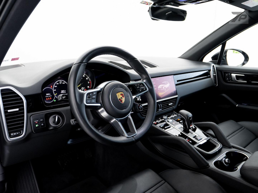 Foto do veículo PORSCHE CAYENNE  3.0 V6 462CV (HIBRIDO) 2022 18.022 KM 645.000,00