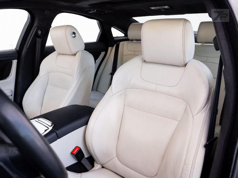 Foto do veículo JAGUAR XJ  SCSUPERSPORT 2017 69.892 KM 285.000,00