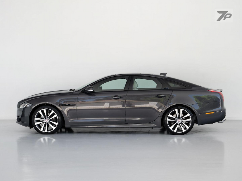 Foto do veículo JAGUAR XJ  SCSUPERSPORT 2017 69.892 KM 285.000,00