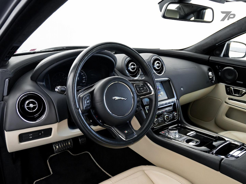 Foto do veículo JAGUAR XJ  SCSUPERSPORT 2017 69.892 KM 285.000,00