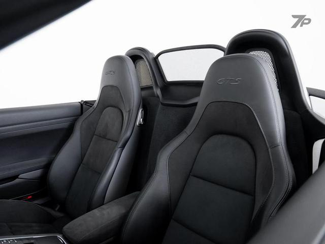 Foto do veículo PORSCHE BOXSTER  GTS4.0 2021 16.023 KM 685.000,00
