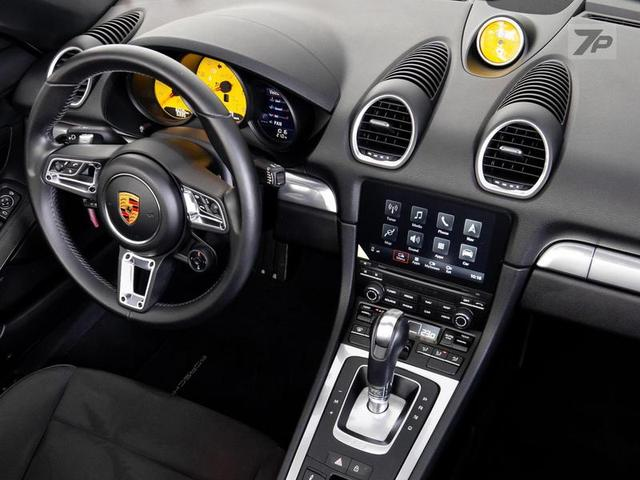 Foto do veículo PORSCHE BOXSTER  GTS4.0 2021 16.023 KM 685.000,00