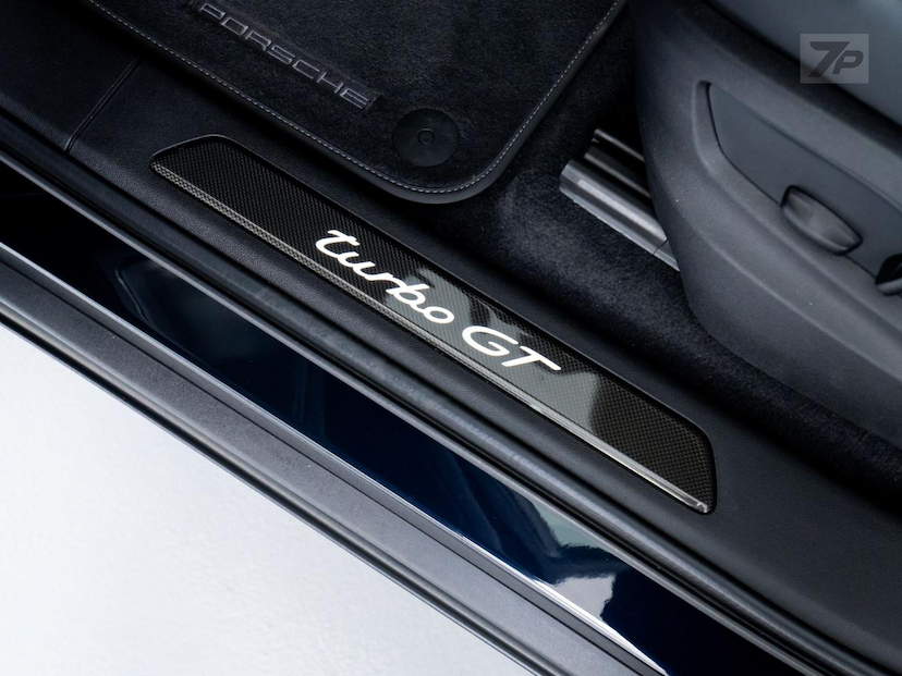 Foto do veículo PORSCHE CAYENNE  GT CP 2022 7.197 KM 1.079.000,00