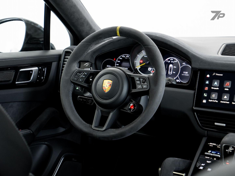 Foto do veículo PORSCHE CAYENNE  GT CP 2022 7.197 KM 1.079.000,00