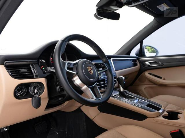 Foto do veículo PORSCHE MACAN  2020 28.500 KM 389.000,00