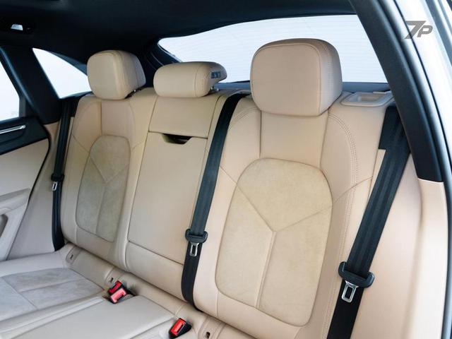 Foto do veículo PORSCHE MACAN  2020 28.500 KM 389.000,00