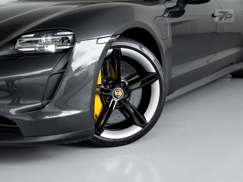 Foto do veículo PORSCHE TAYCAN  4S 2021 15.500 KM 475.900,00