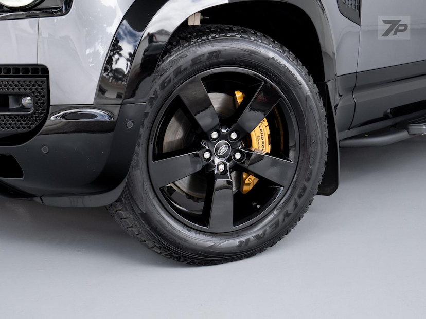 Foto do veículo LAND ROVER DEFENDER  110 X-DY SE D300 DIE AUT. (HIB.) 2023 20.108 KM 619.000,00