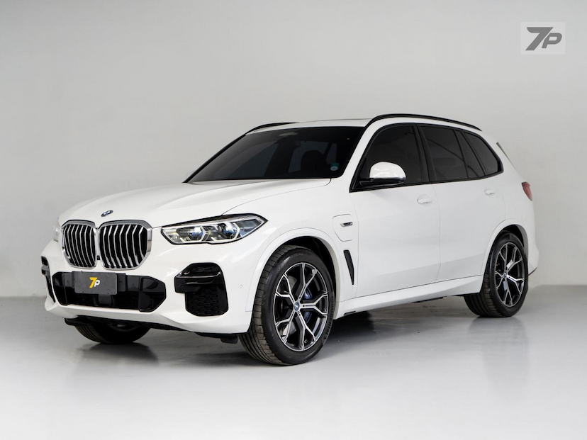 Foto do veículo BMW X5  XDRIVE45E 2022 28.220 KM 469.000,00