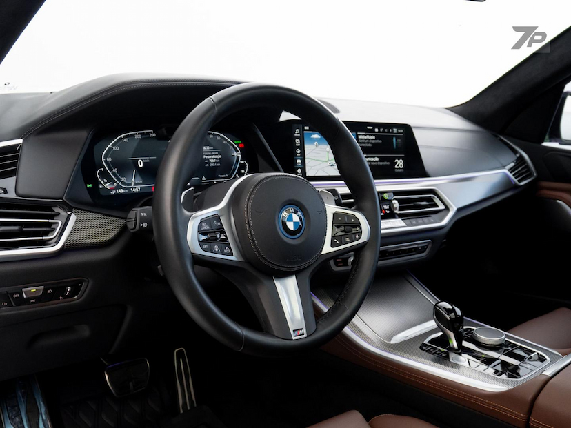 Foto do veículo BMW X5  XDRIVE45E 2022 28.220 KM 469.000,00