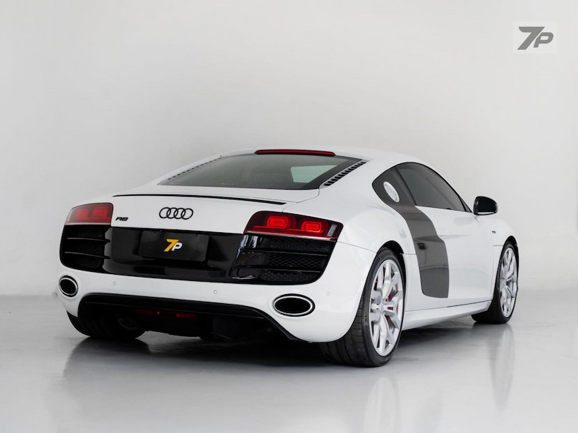 Foto do veículo AUDI R8  5.2 V10 FSI 2011 54.681 KM 565.000,00