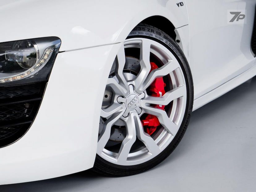 Foto do veículo AUDI R8  5.2 V10 FSI 2011 54.681 KM 565.000,00