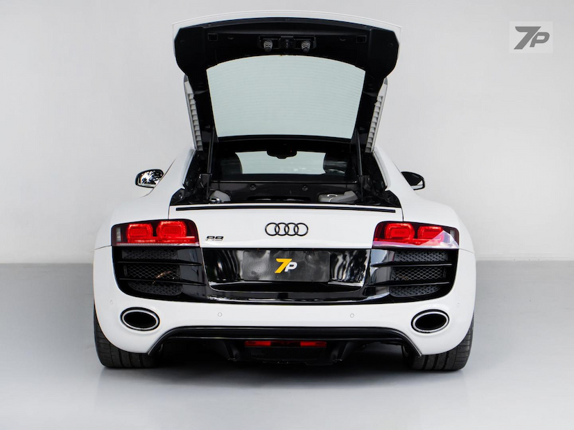 Foto do veículo AUDI R8  5.2 V10 FSI 2011 54.681 KM 565.000,00