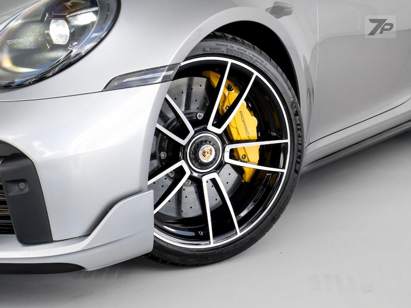 Foto do veículo PORSCHE 911  TURBO S 2021 9.837 KM 1.380.000,00