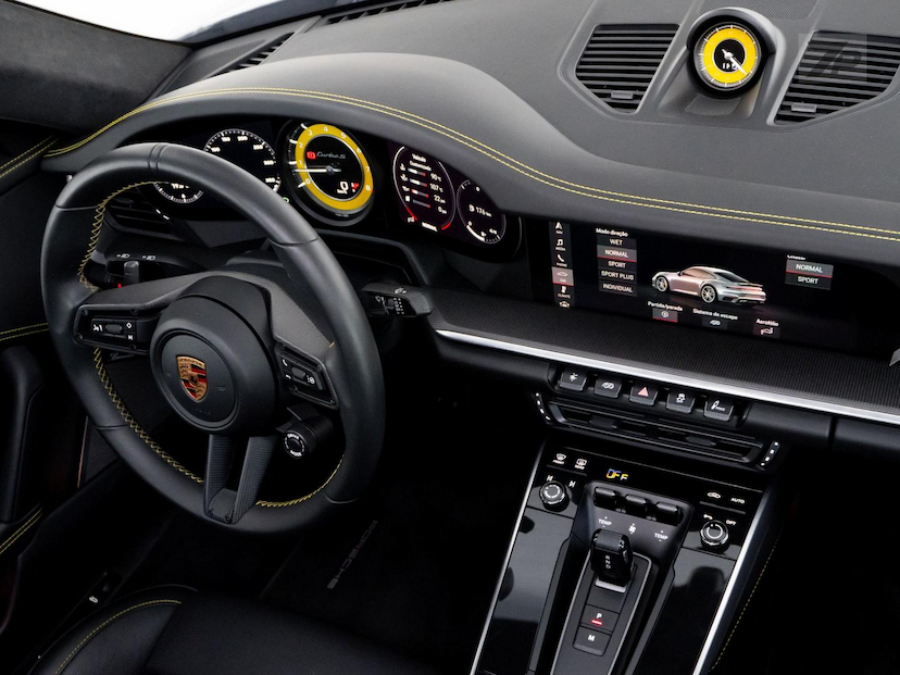 Foto do veículo PORSCHE 911  TURBO S 2021 9.837 KM 1.380.000,00