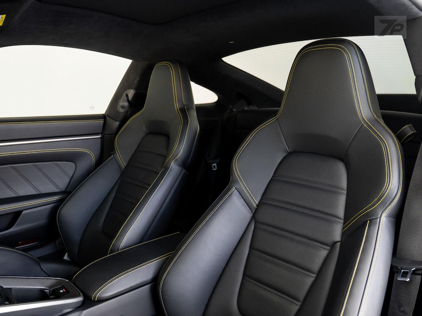 Foto do veículo PORSCHE 911  TURBO S 2021 9.837 KM 1.380.000,00