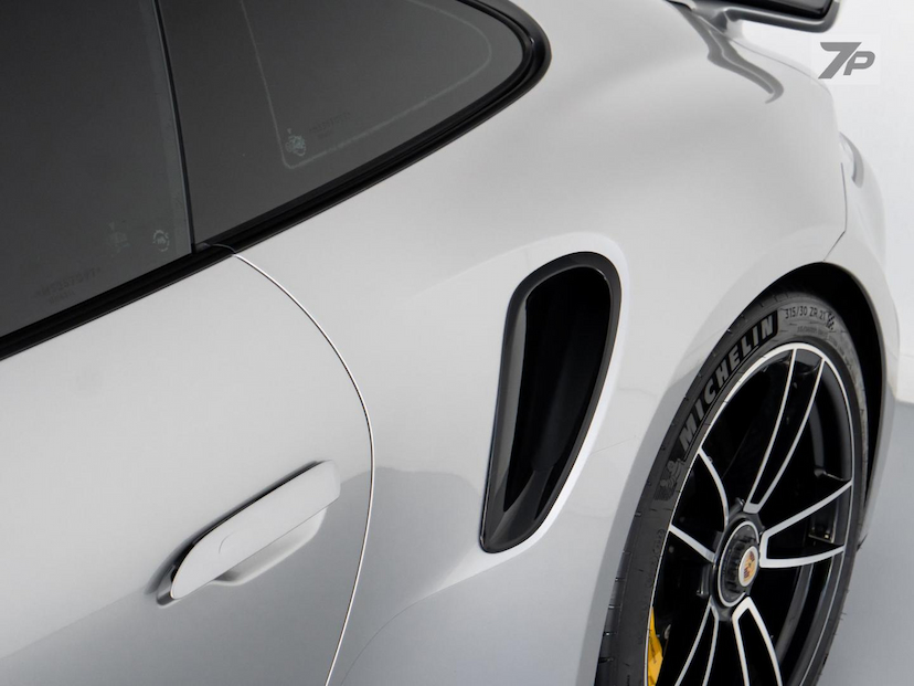 Foto do veículo PORSCHE 911  TURBO S 2021 9.837 KM 1.380.000,00