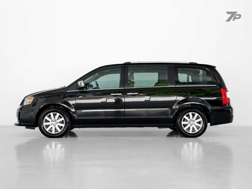 Foto do veículo CHRYSLER TOWN & COUNTRY TOWN COUNTRY 2015 127.556 KM 120.000,00
