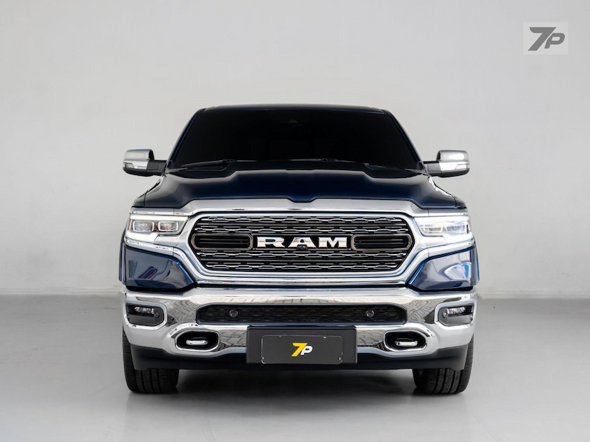 Foto do veículo RAM 1500  LIMITED 5.7 CD 4X4 AUT. 2024 9.103 KM 524.000,00