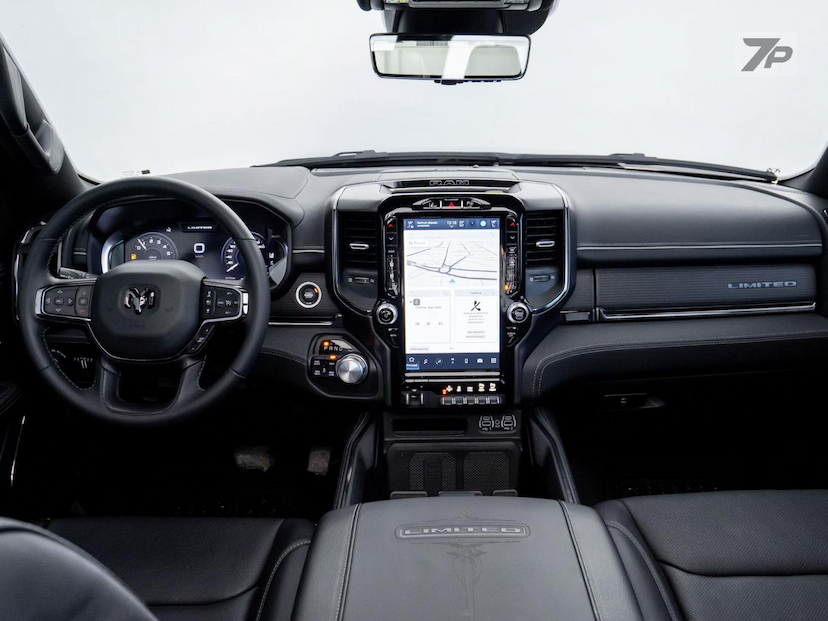 Foto do veículo RAM 1500  LIMITED 5.7 CD 4X4 AUT. 2024 9.103 KM 524.000,00