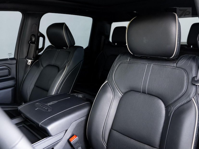 Foto do veículo RAM 1500  LIMITED 5.7 CD 4X4 AUT. 2024 9.103 KM 524.000,00