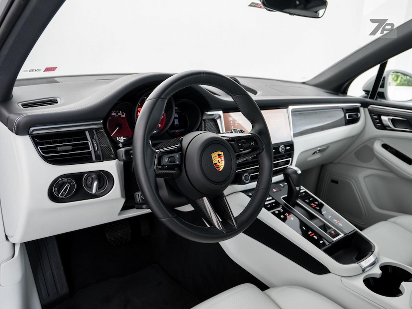 Foto do veículo PORSCHE MACAN  GTS 2023 3.149 KM 708.500,00