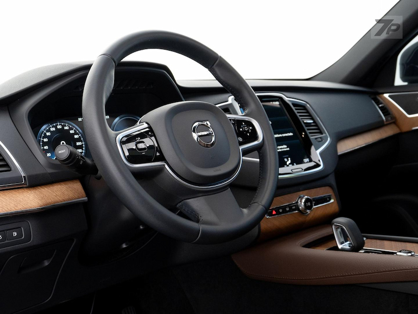 Foto do veículo VOLVO XC90  INSC EXPRESS 2022 82.245 KM 325.000,00