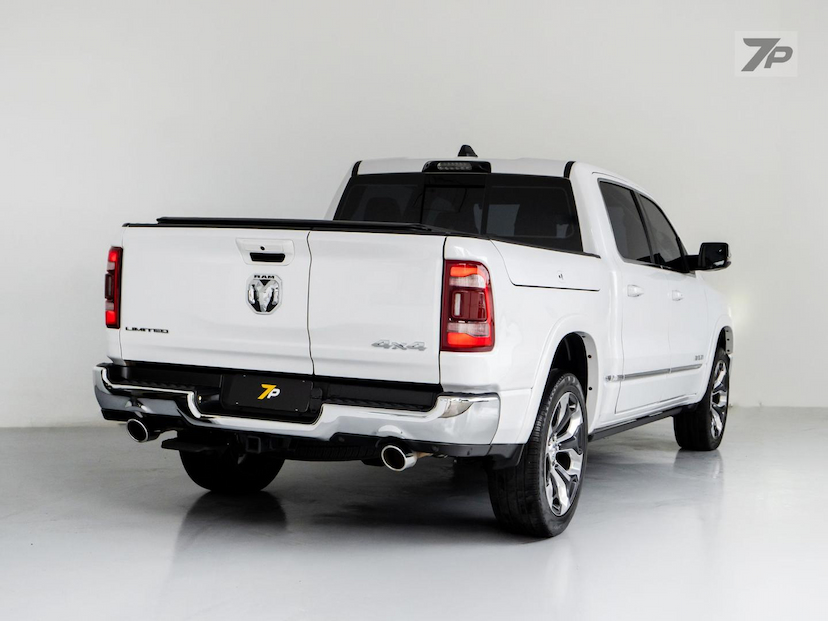 Foto do veículo RAM 1500  LIMITED HEMI 2023 27.903 KM 465.000,00