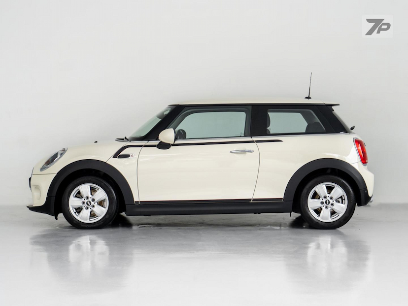 Foto do veículo MINI COOPER  1.5 TURBO 12V 3P AUT 2017 25.969 KM 96.000,00