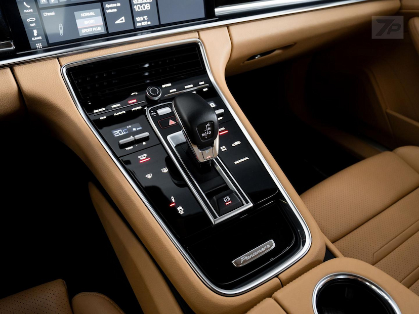 Foto do veículo PORSCHE PANAMERA  4EHYB 2020 32.324 KM 548.500,00