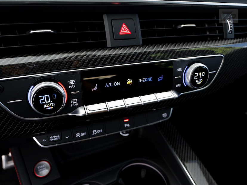Foto do veículo AUDI RS4  AV 2.9TFSI 2019 7.350 KM 500.000,00