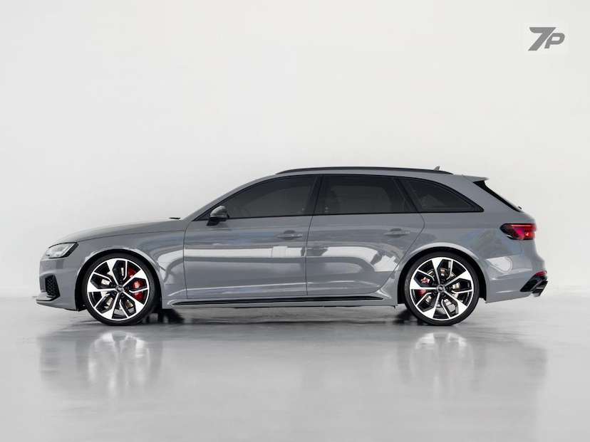 Foto do veículo AUDI RS4  AV 2.9TFSI 2019 7.350 KM 500.000,00